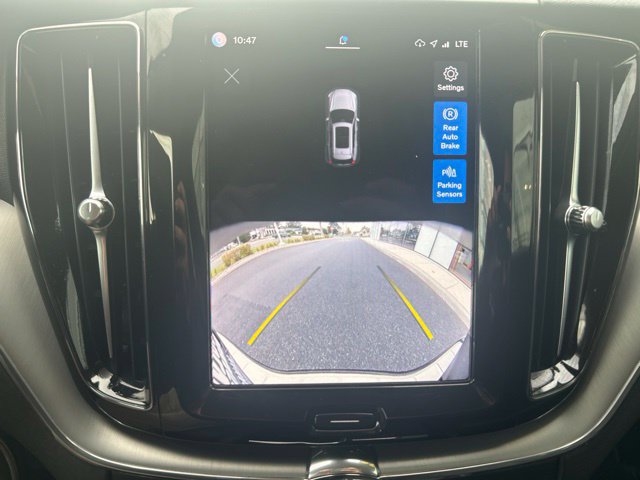 Used 2024 Volvo XC60 B5 Core w/ Protection Package Premier AWD/4WD image 25