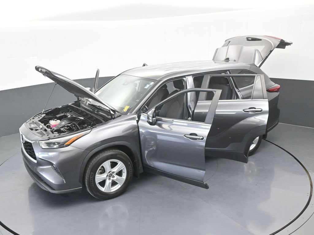 Used 2023 Toyota Highlander LE image 68