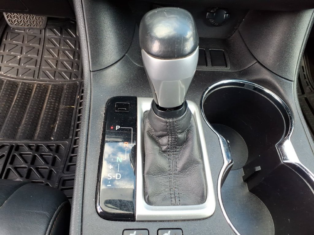 Used 2015 Toyota Highlander XLE FWD image 33