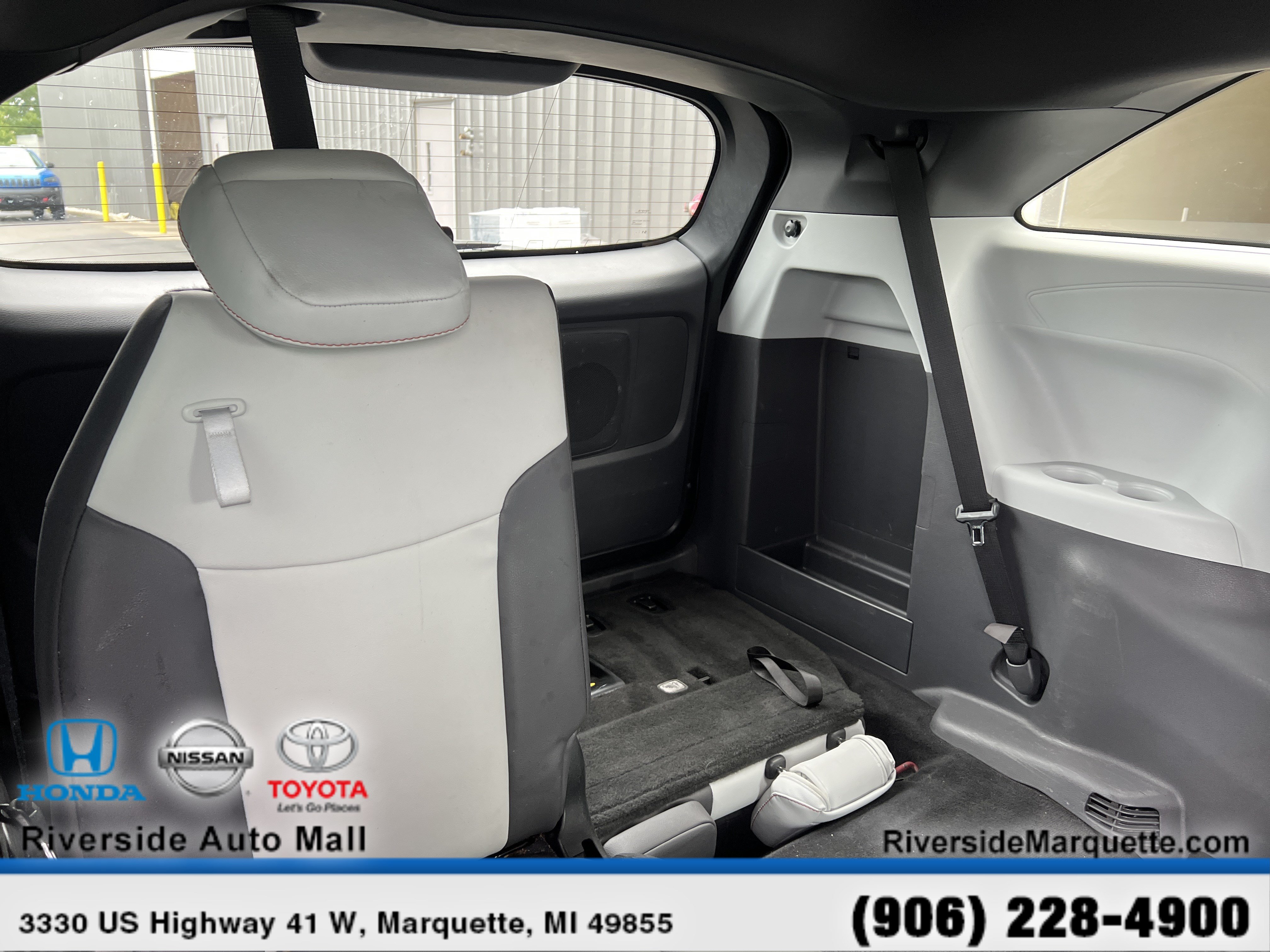Used 2021 Toyota Sienna XSE AWD/4WD image 28