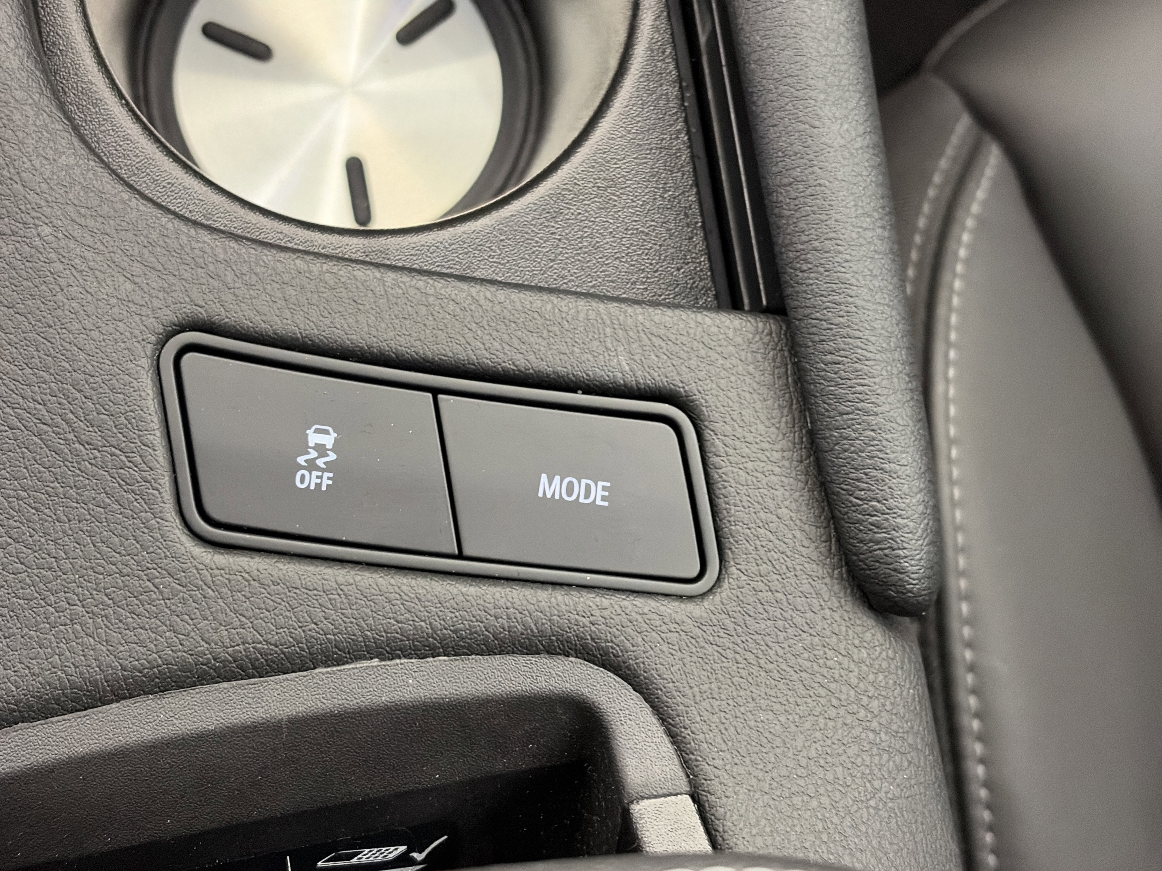 Certified 2024 Cadillac XT6 Premium Luxury w/ LPO, Floor Liner Package image 28