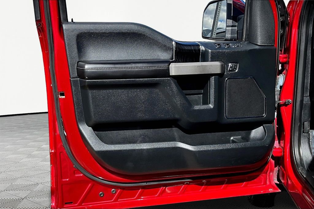 Used 2020 Ford F150 Platinum w/ Equipment Group 701A Luxury image 18