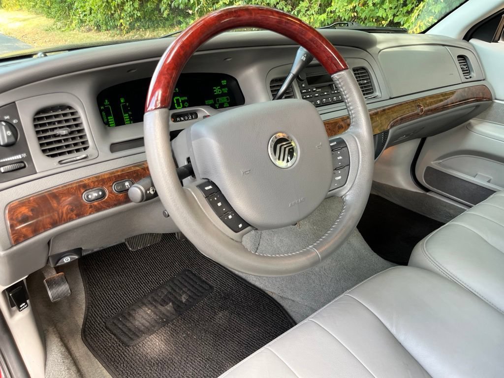 Used 2005 Mercury Grand Marquis LS RWD image 39