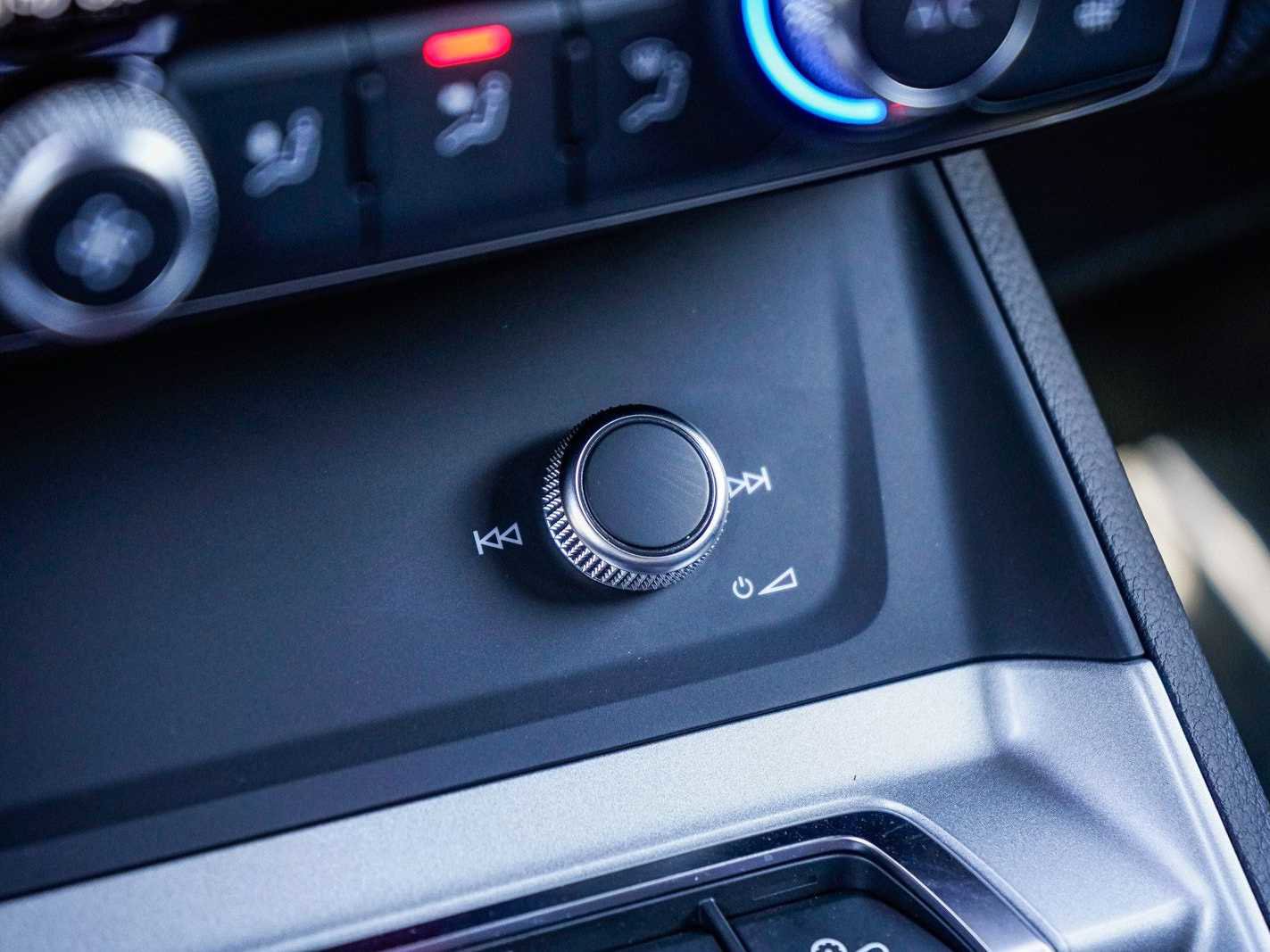 Used 2025 Audi Q3 2.0T Premium image 23