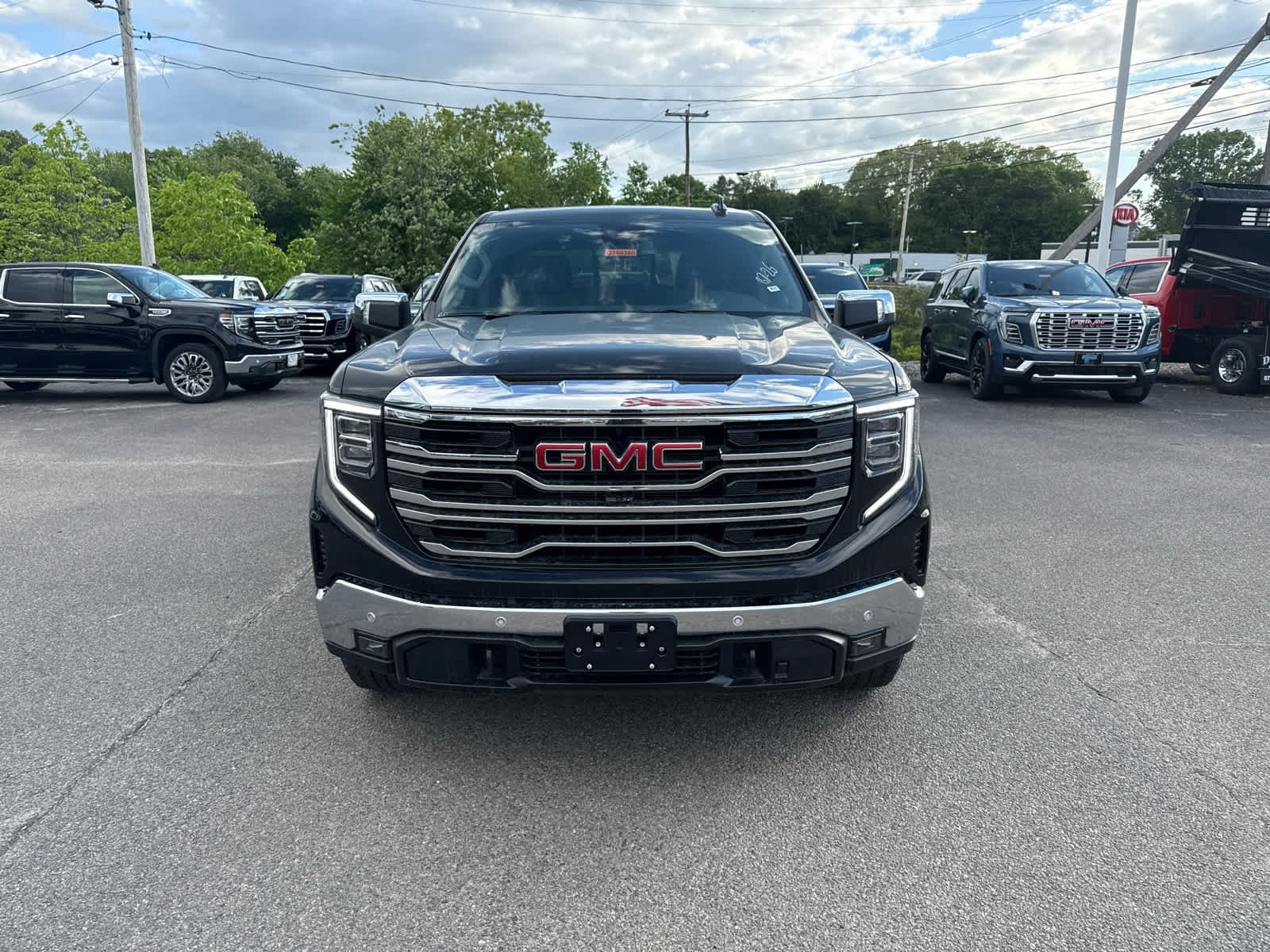 New 2026 GMC Sierra 1500 SLT w/ SLT Premium Plus Package AWD/4WD image 8