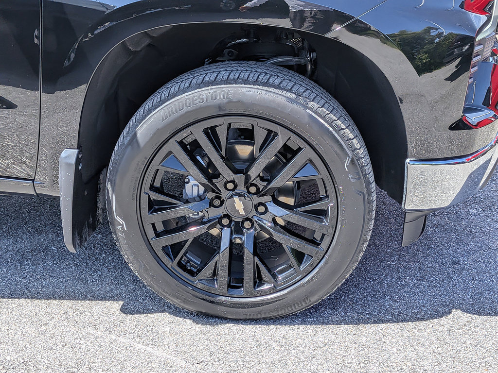 Used 2023 Chevrolet Silverado 1500 LT AWD/4WD image 10
