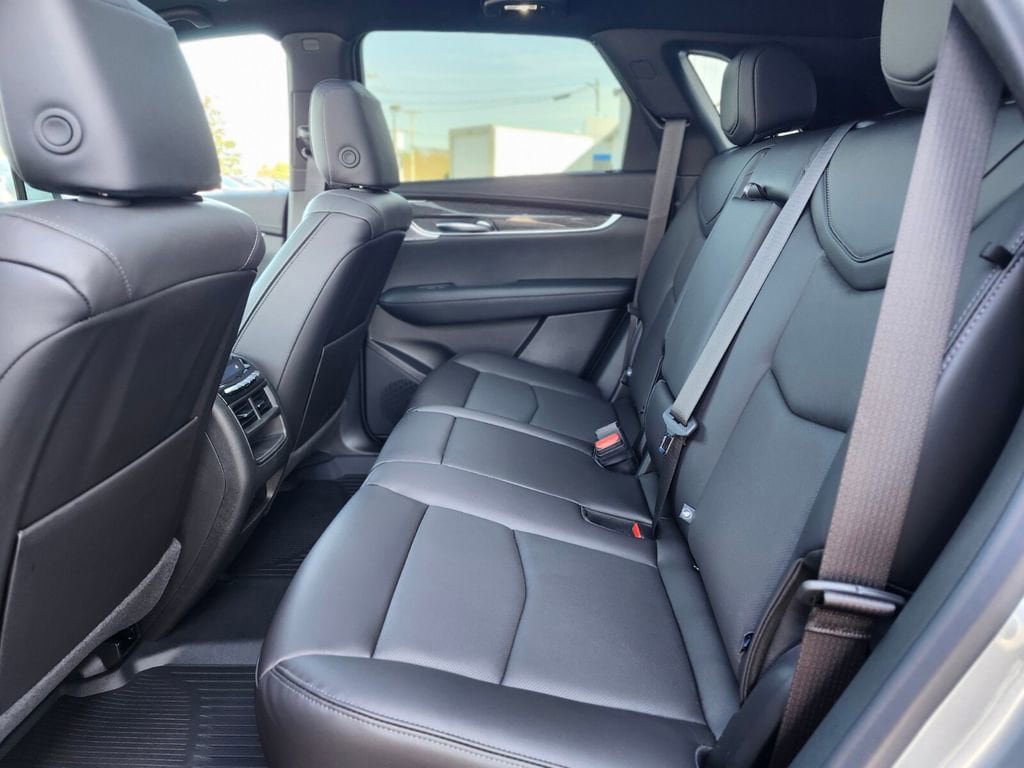 New 2026 Cadillac XT5 Sportv w/ LPO, Onyx Lite Package AWD/4WD image 14