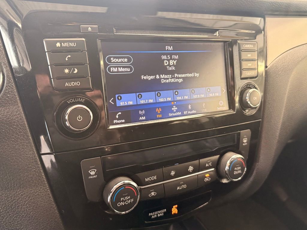 Used 2020 Nissan Rogue Sport SV w/ Technology Package image 28