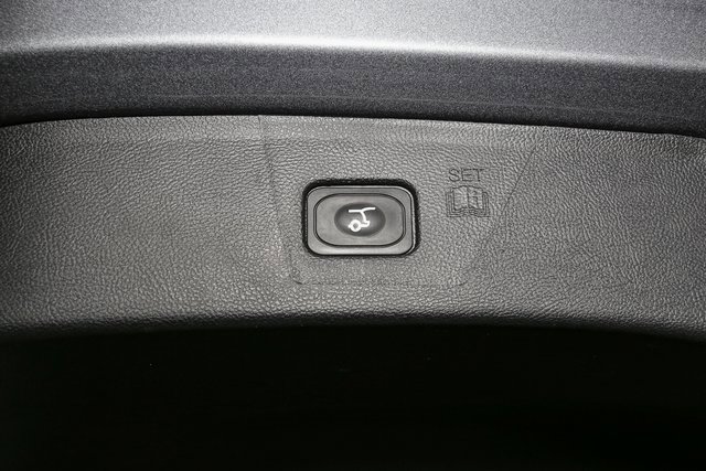 Used 2024 Ford Edge SEL w/ Convenience Package image 12