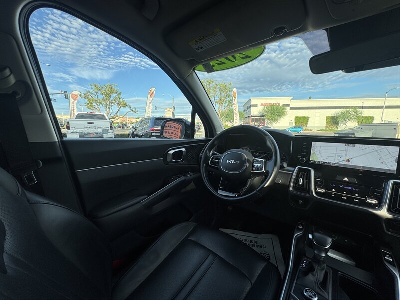 Used 2023 Kia Sorento S FWD image 34