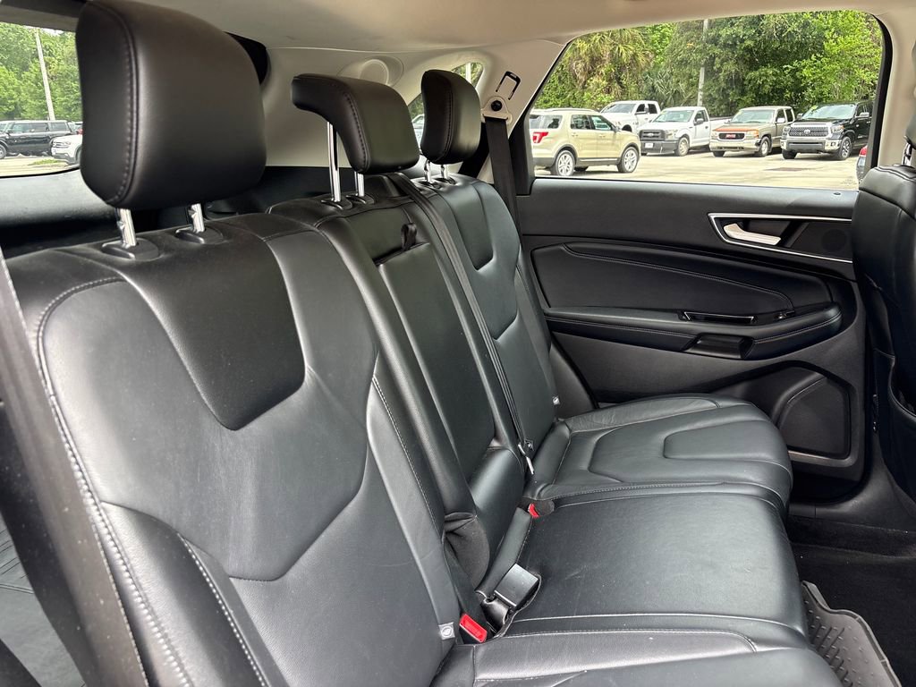 Used 2018 Ford Edge Titanium image 28