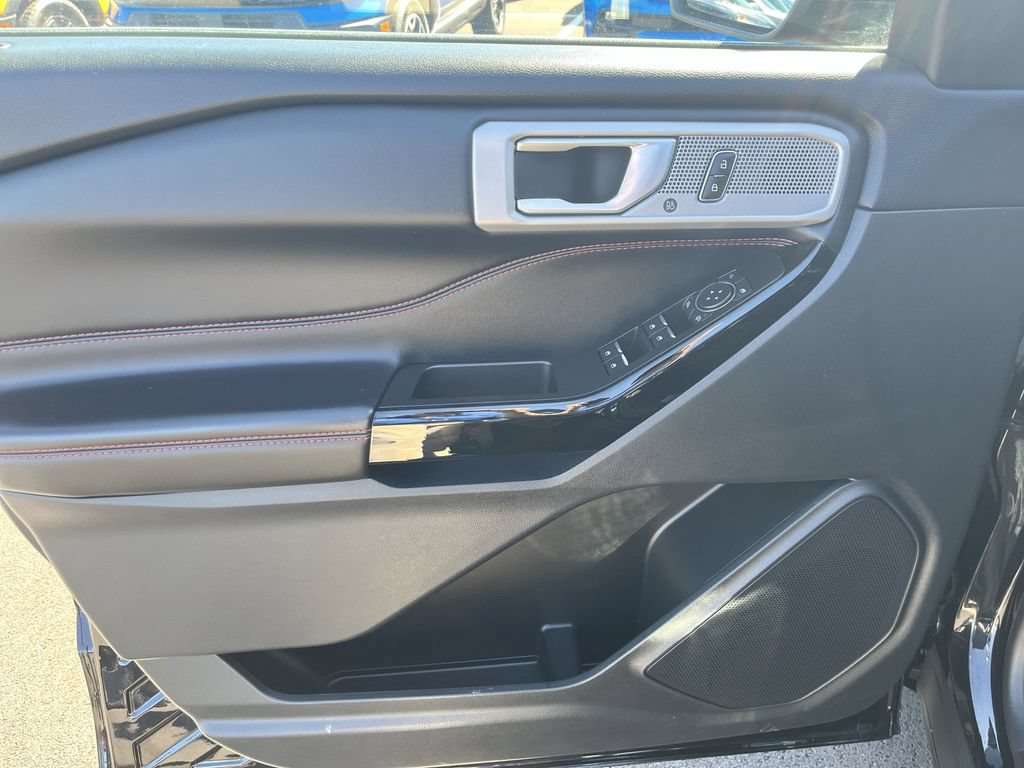 Used 2022 Ford Explorer ST-Line AWD/4WD image 13