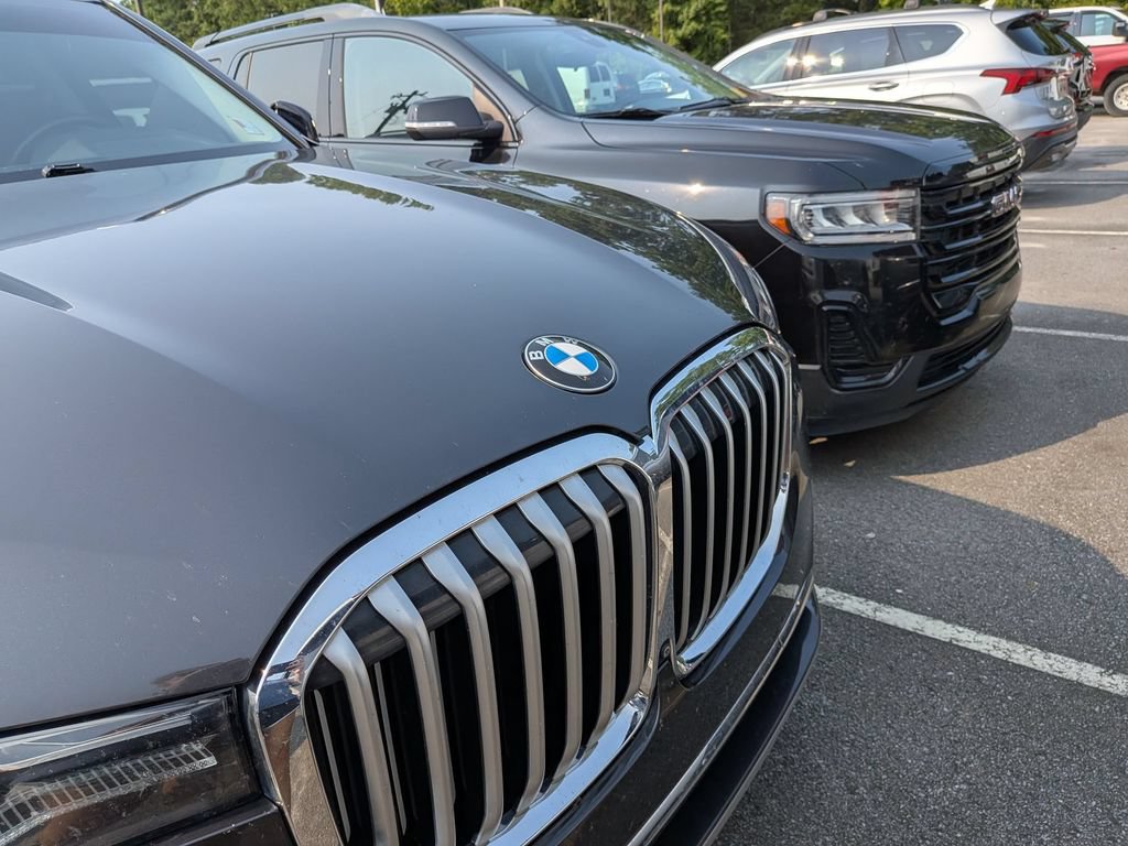 Used 2021 BMW X7 xDrive40i w/ Parking Assistance Package AWD/4WD image 14