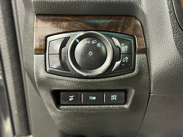 Used 2015 Ford Explorer Limited w/ Equipment Group 302A AWD/4WD image 37