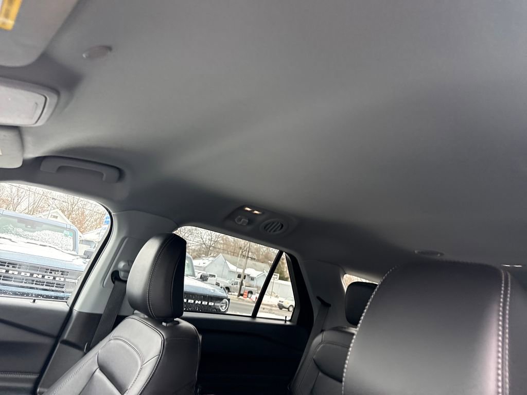 Used 2023 Ford Explorer XLT w/ Equipment Group 202A image 26