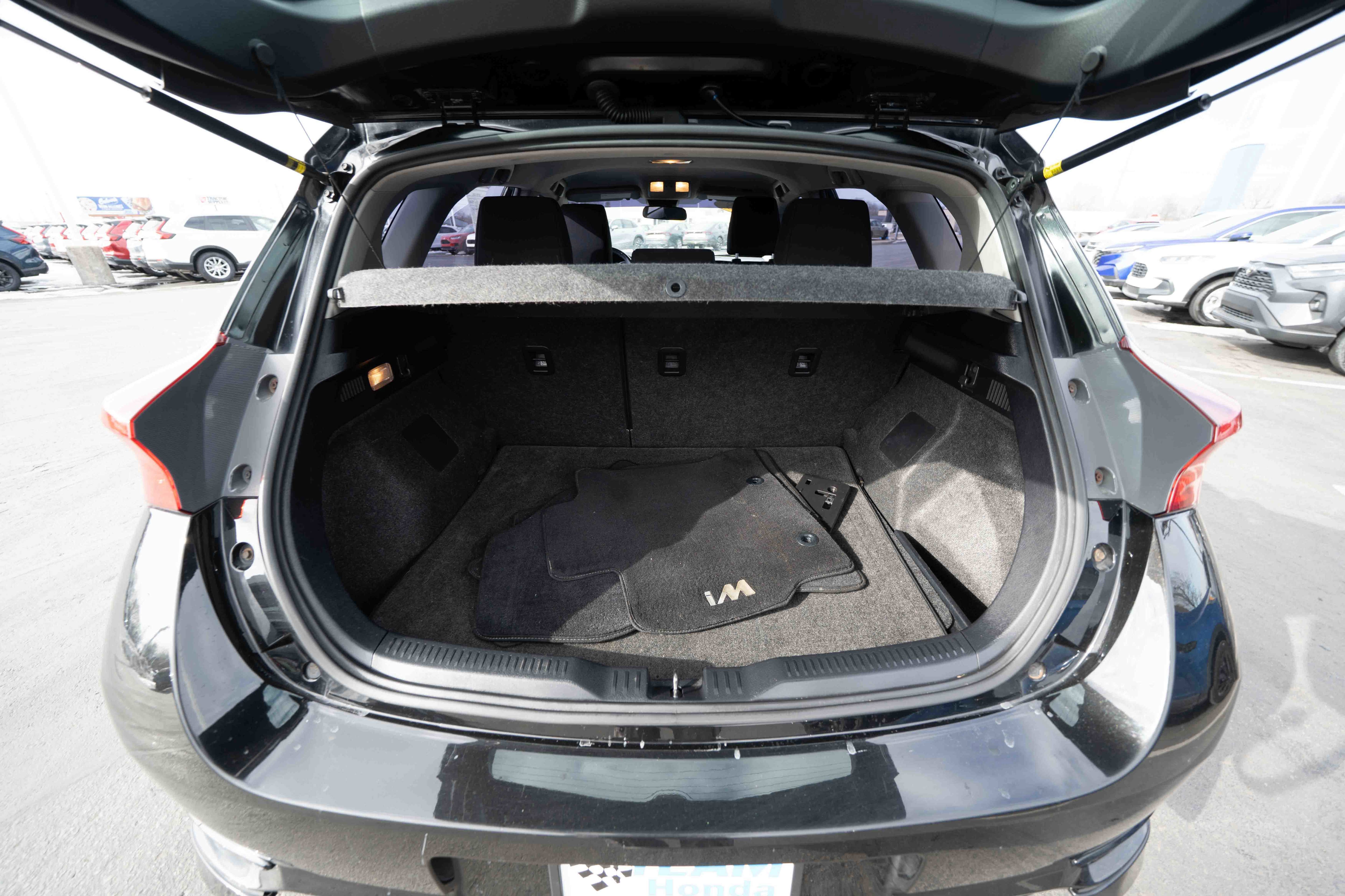 Used 2018 Toyota Corolla iM image 27