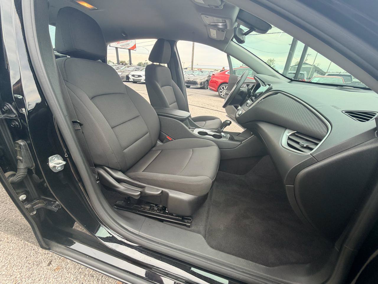 Used 2020 Chevrolet Malibu LS FWD image 14