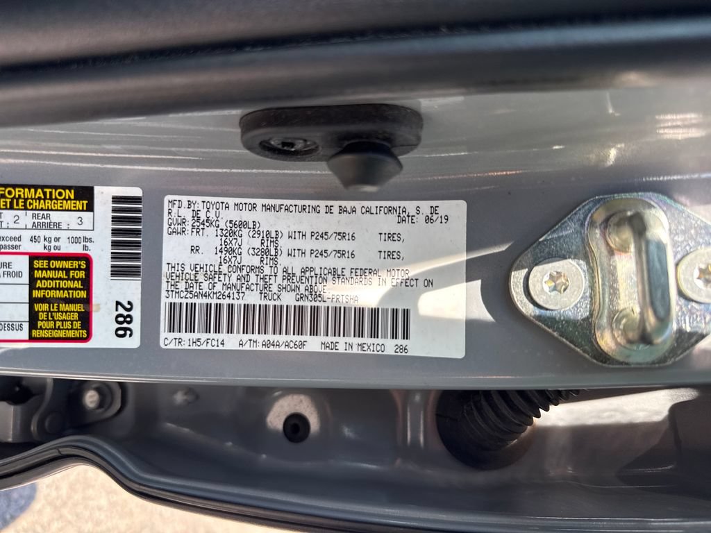 Used 2019 Toyota Tacoma SR5 AWD/4WD image 28