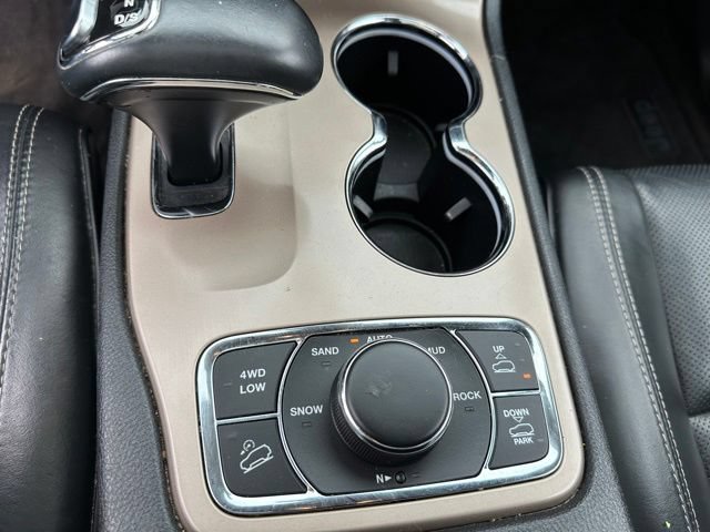 Used 2015 Jeep Grand Cherokee Overland AWD/4WD image 23