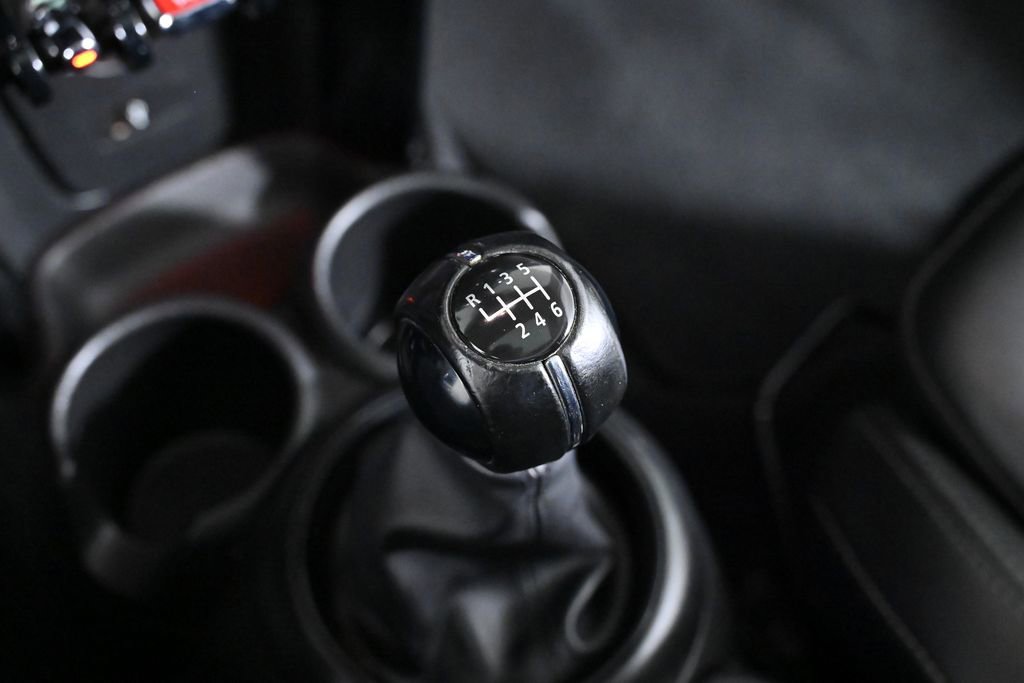 Used 2019 MINI Cooper S image 16