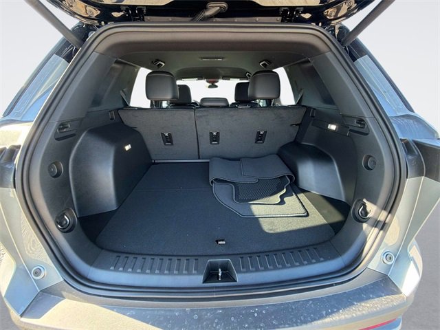 New 2026 Chevrolet Equinox LT w/ Convenience Package II image 11