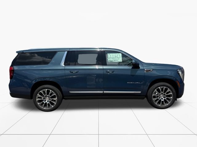 New 2026 GMC Yukon XL Denali w/ Denali Reserve Package AWD/4WD image 7