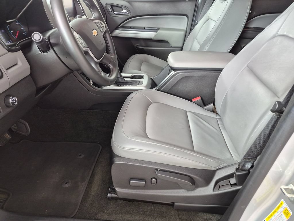 Used 2015 Chevrolet Colorado LT w/ Luxury Package RWD image 21