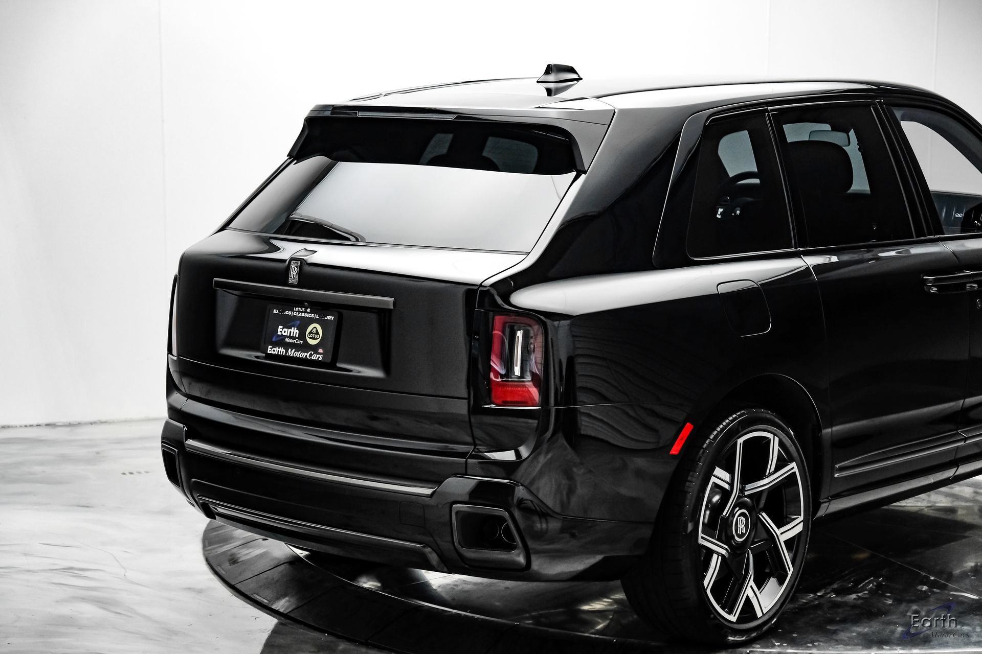 Used 2026 Rolls-Royce Cullinan Black Badge AWD/4WD image 21