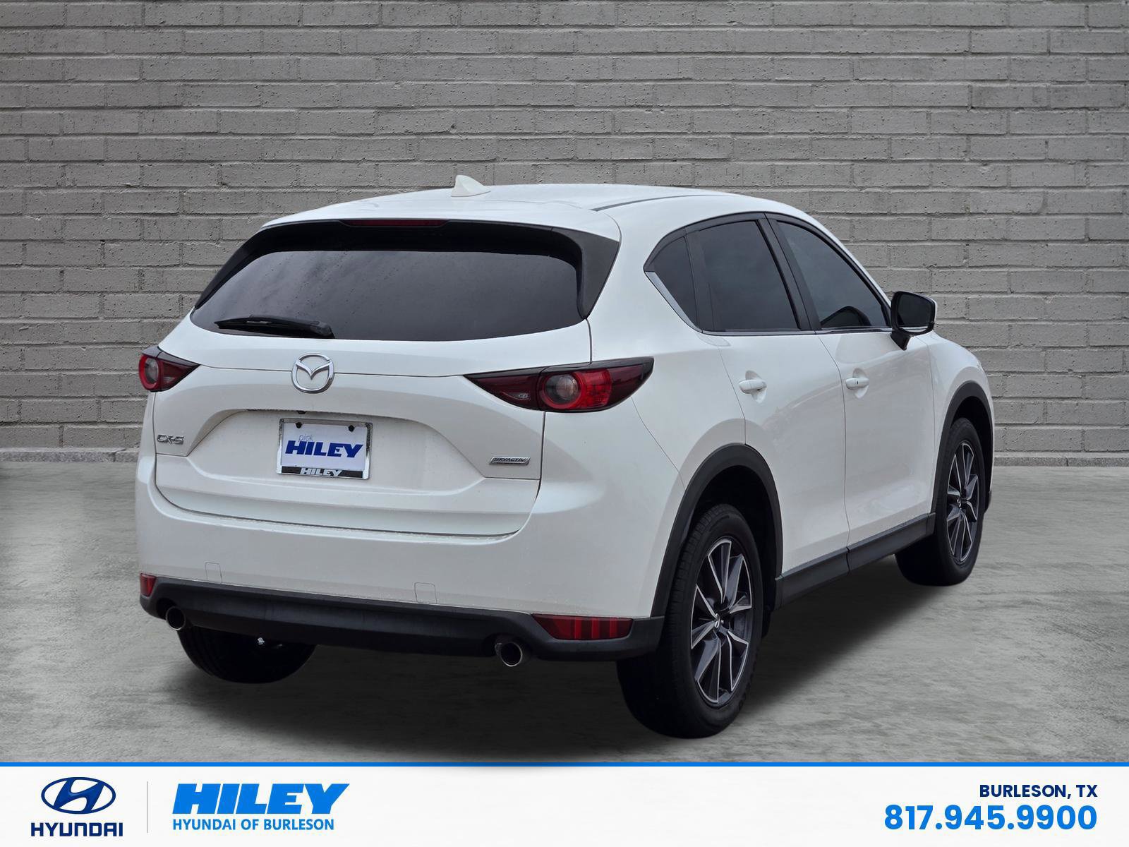 Used 2018 MAZDA CX-5 Touring w/ Preferred Equipment Package FWD image 4