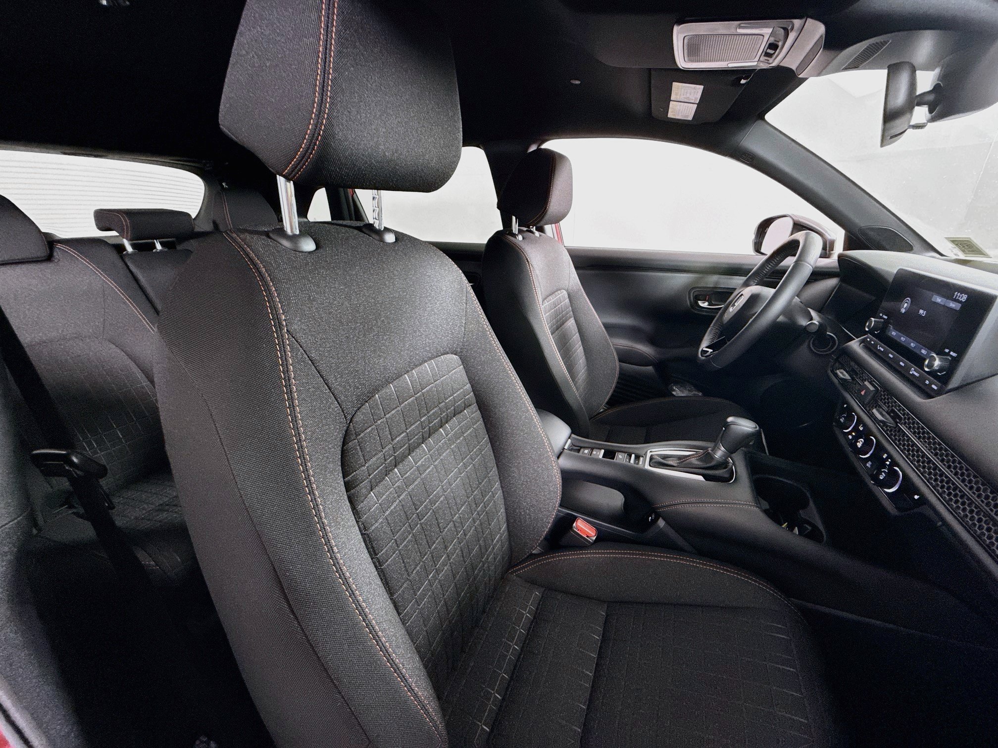 Used 2025 Honda HR-V Sport image 23