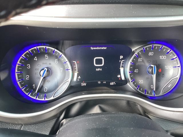New 2027 Chrysler Pacifica Select AWD/4WD image 16