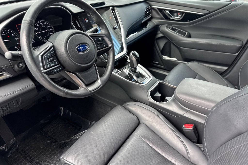Used 2025 Subaru Outback Limited image 14