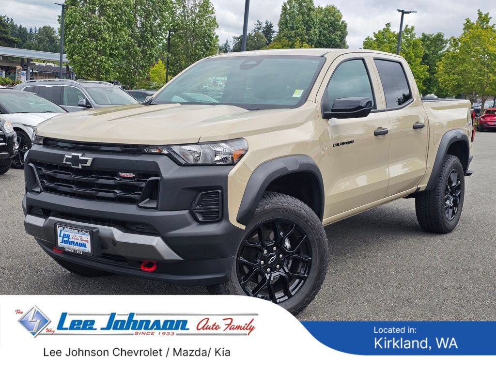 Used 2024 Chevrolet Colorado Trail Boss w/ LPO, Dark Essentials Package AWD/4WD image 1
