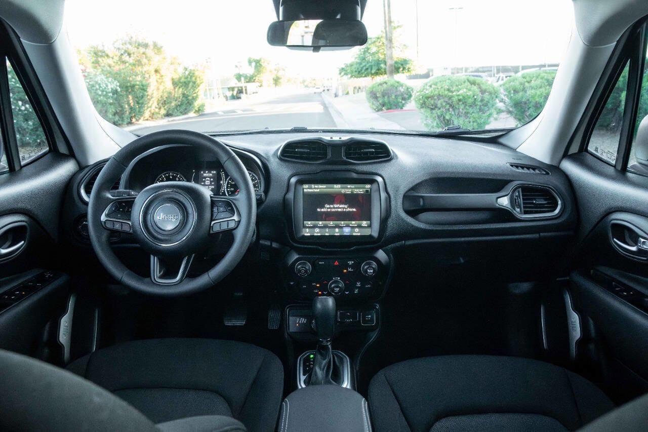 Used 2022 Jeep Renegade Sport image 16
