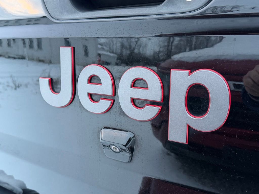 Used 2020 Jeep Gladiator Rubicon w/ Advanced Safety Group image 19