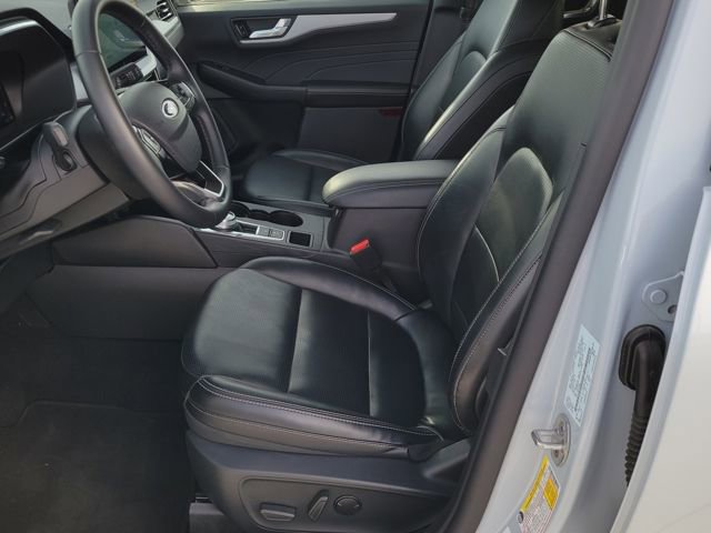 Used 2025 Ford Escape Platinum image 6