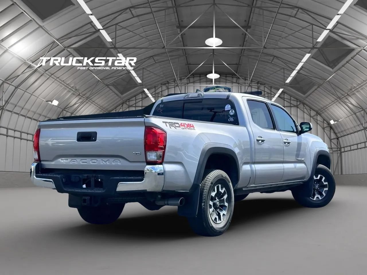 Used 2017 Toyota Tacoma TRD Off-Road w/ Tow Package AWD/4WD image 8