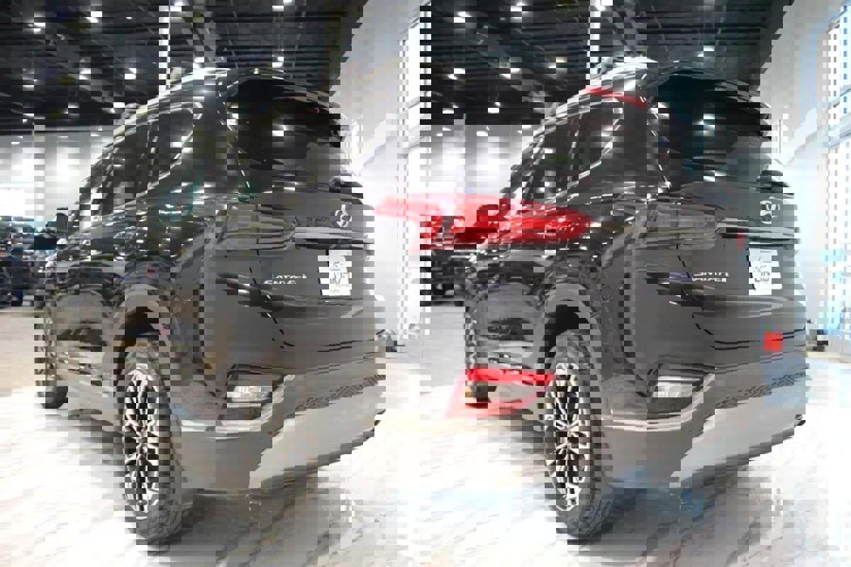 Used 2020 Hyundai Santa Fe Limited image 7