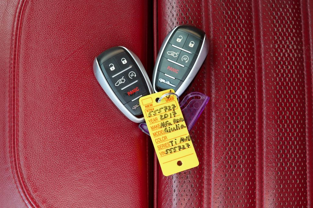 Used 2017 Alfa Romeo Giulia Ti w/ TI 19" Sport Package AWD/4WD image 61