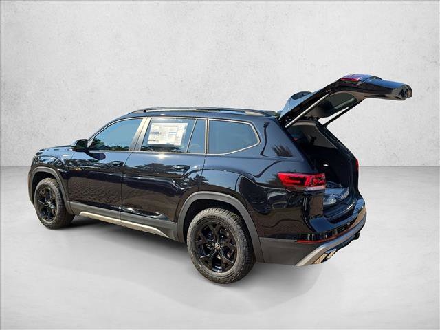 Used 2026 Volkswagen Atlas Peak Edition AWD/4WD image 3