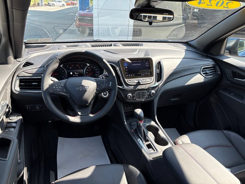 Certified 2024 Chevrolet Equinox RS w/ RS Leather Package AWD/4WD image 11