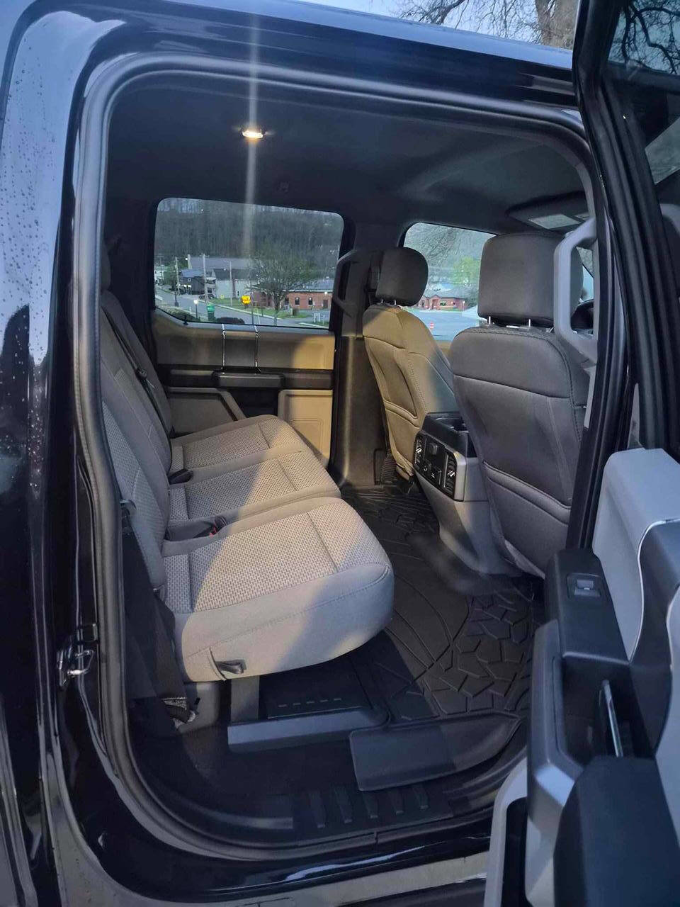 Used 2020 Ford F250 XLT w/ XLT Premium Package AWD/4WD image 10
