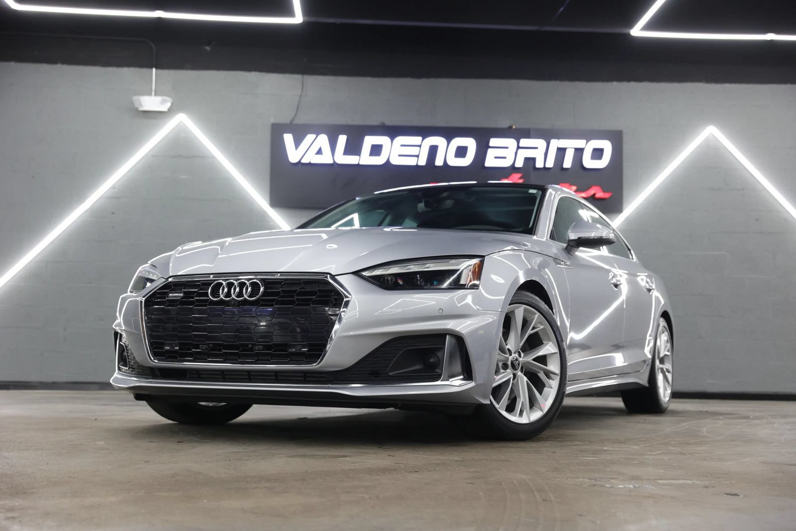 Used 2023 Audi A5 2.0T Premium Plus w/ Premium Plus AWD/4WD image 2