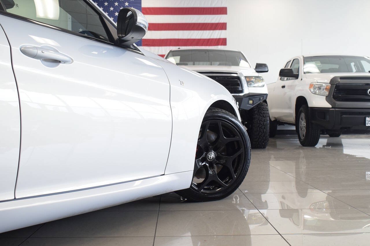 Used 2022 Alfa Romeo Giulia Ti RWD image 20