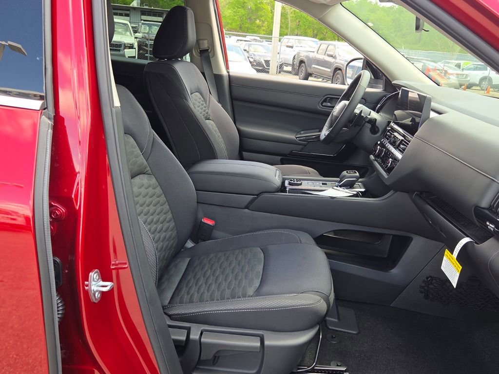 New 2026 Nissan Pathfinder SV image 13