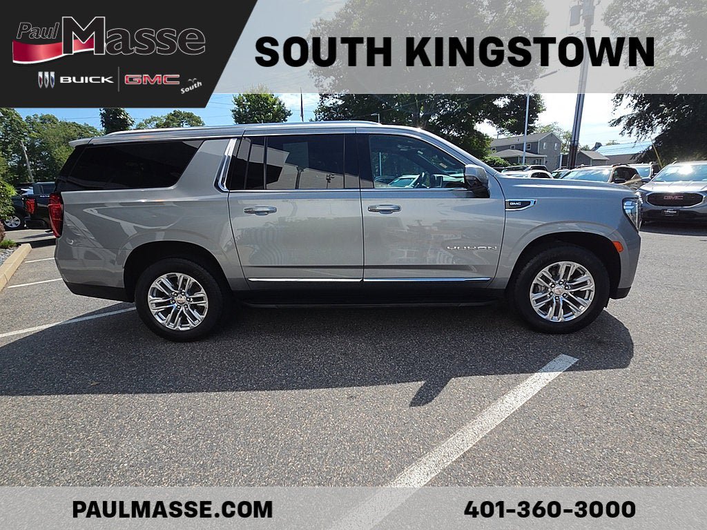 Used 2023 GMC Yukon XL SLT w/ SLT Premium Package AWD/4WD image 4