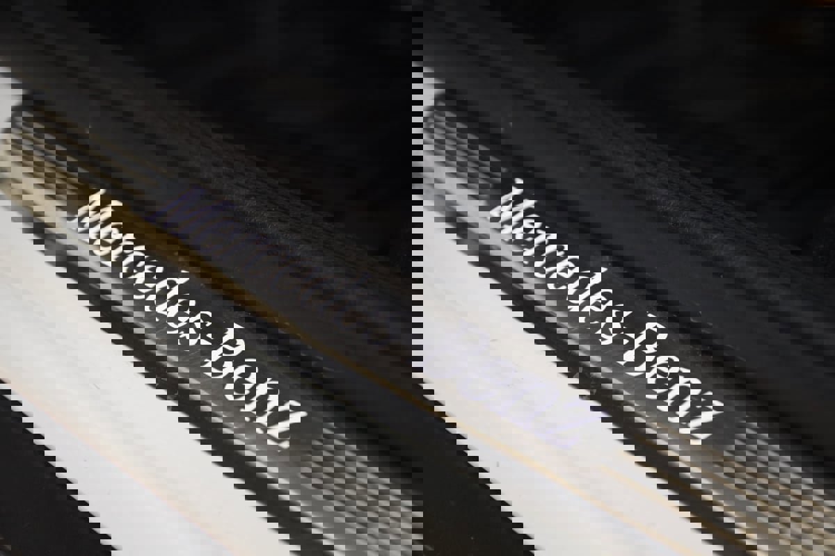 Used 2022 Mercedes-Benz GLC 300 4MATIC w/ Driver Assistance Package image 29