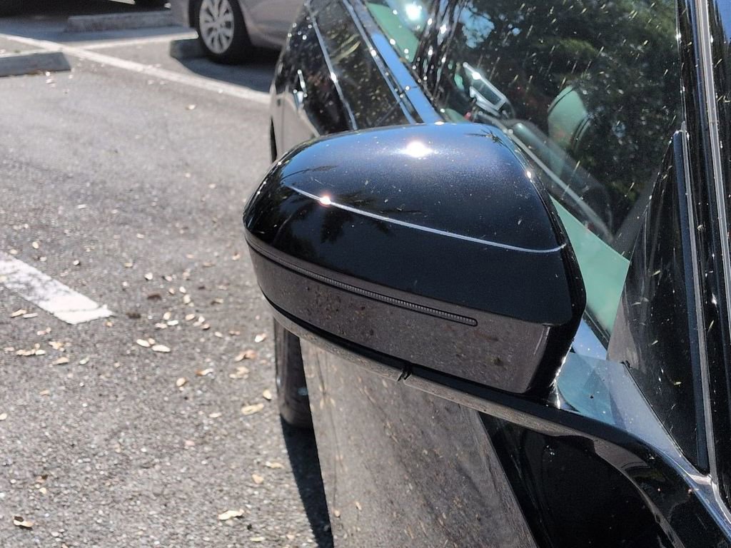 New 2026 BMW 750e xDrive w/ Executive Package image 12