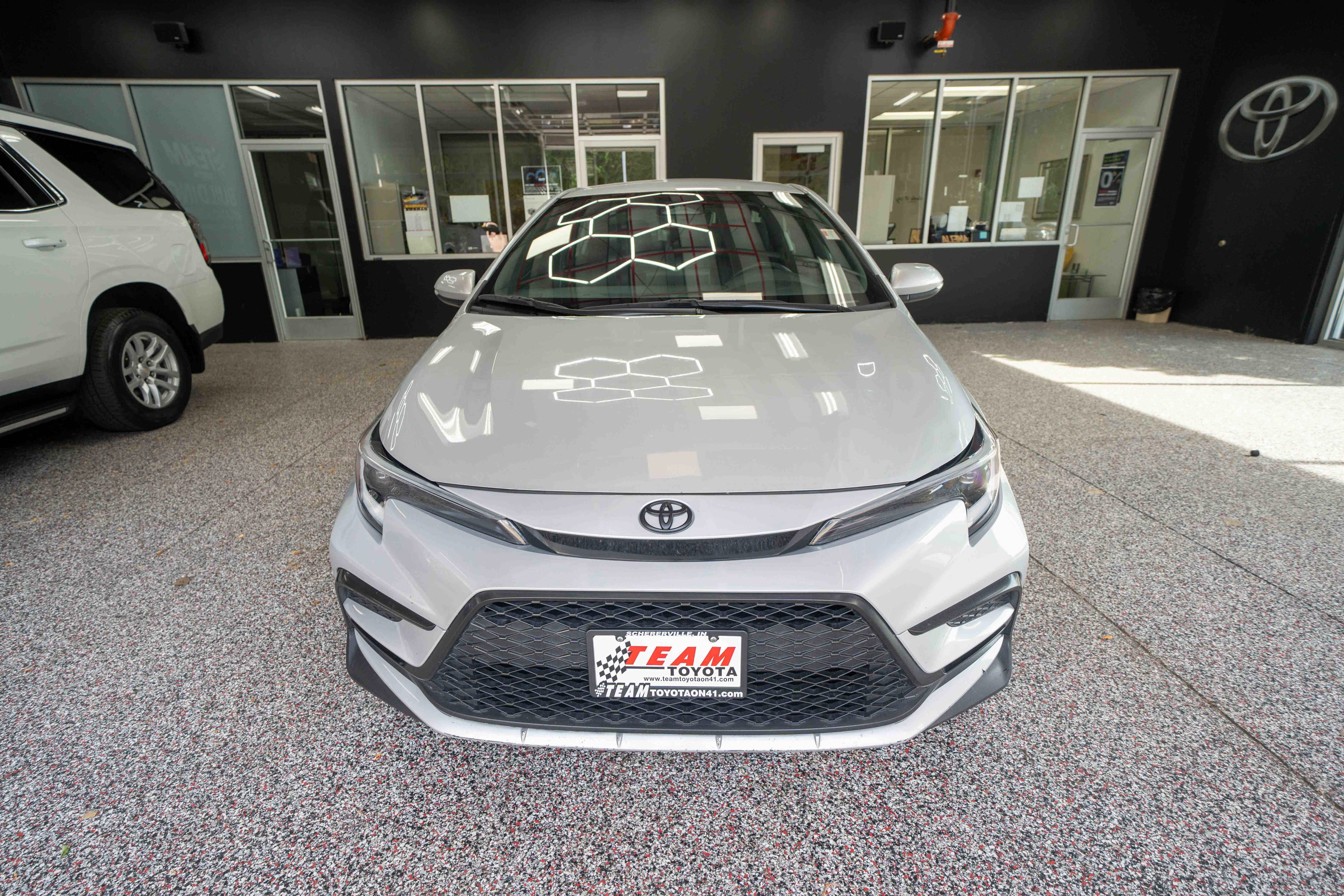 Used 2024 Toyota Corolla SE FWD image 6