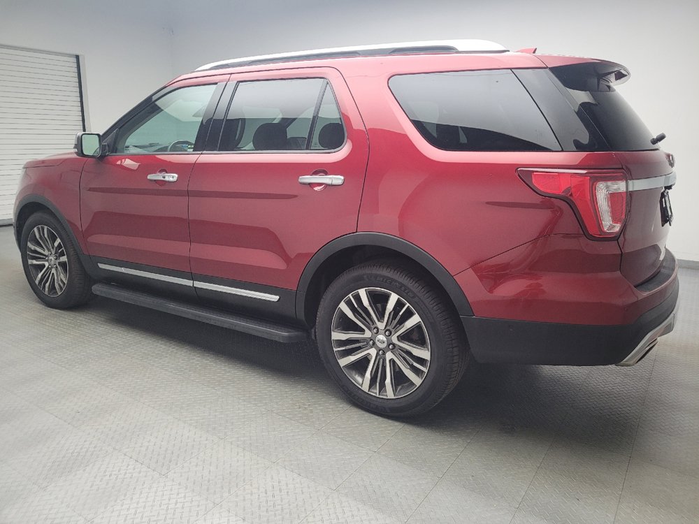 Used 2017 Ford Explorer Platinum AWD/4WD image 3